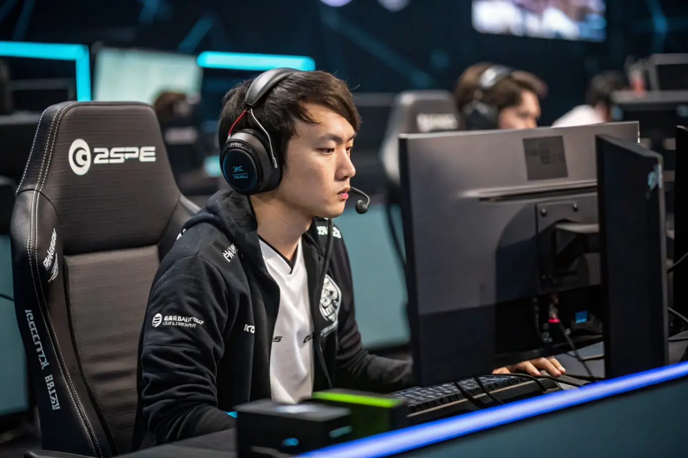 Интервью с Pure из Tundra Esports о патчах Dota 2